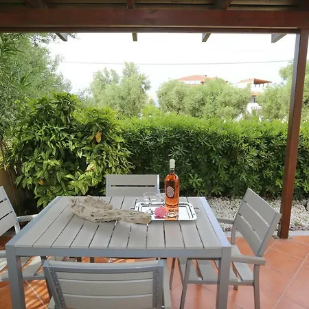 Alex Summer House *